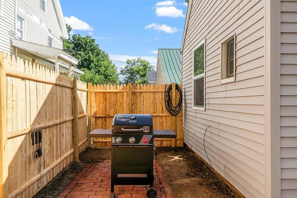 New!! Lovely Unit W/ Private Hot Tub And Patio! Laconia Exteriér fotografie