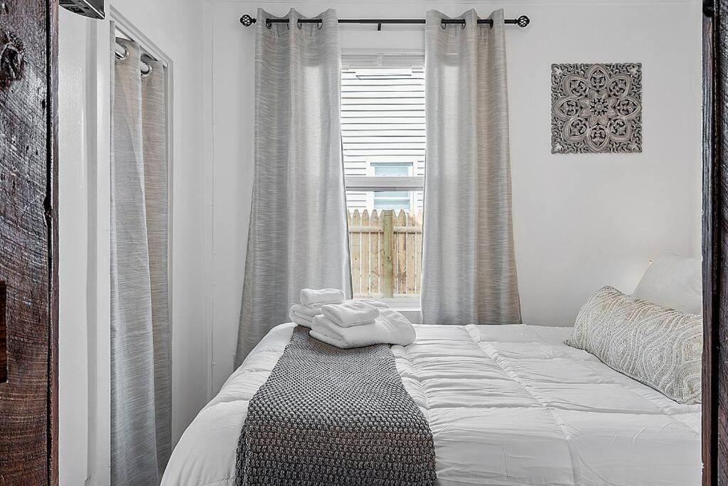 New!! Lovely Unit W/ Private Hot Tub And Patio! Laconia Exteriér fotografie